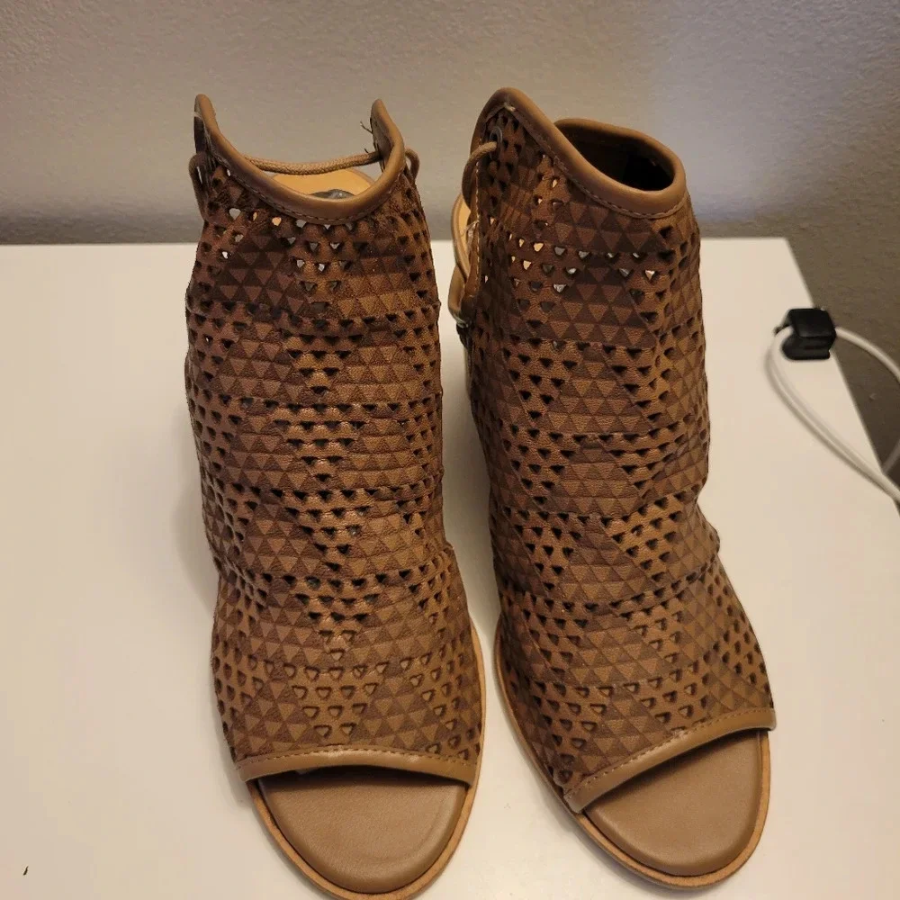 Lucky Brand Riskee Wedge Sandal